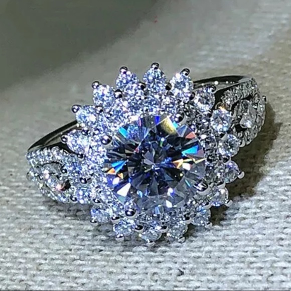 NEW💎925 Sterling Silver White Sapphire Ring - Picture 5 of 5